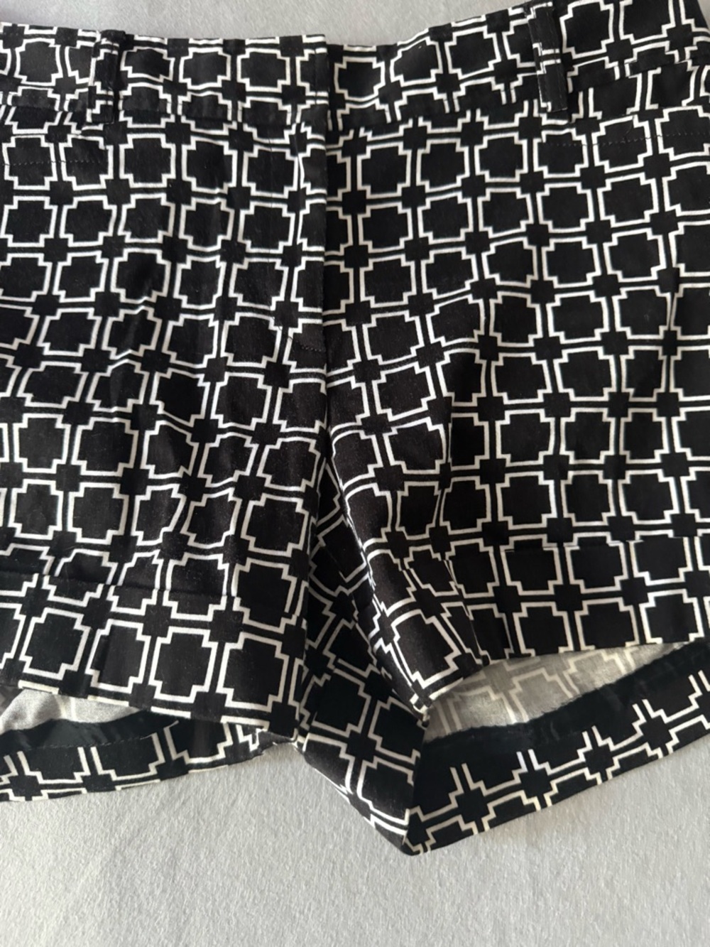 White House Black Market Chino Shorts Black White Design Cotton Spandex Size 10 - Picture 3 of 11